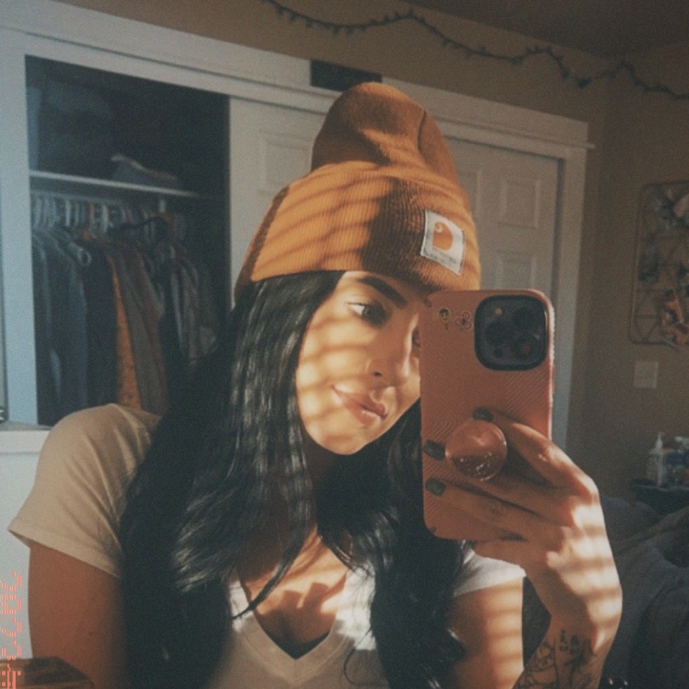 Meet your Posher, Emily